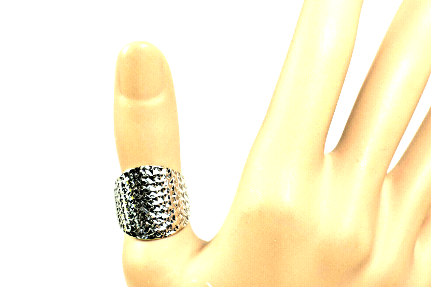 New 18K White Gold Wide Hammered Band Ring Sizable 8
