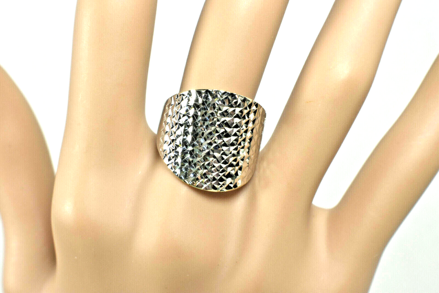 New 18K White Gold Wide Hammered Band Ring Sizable 8
