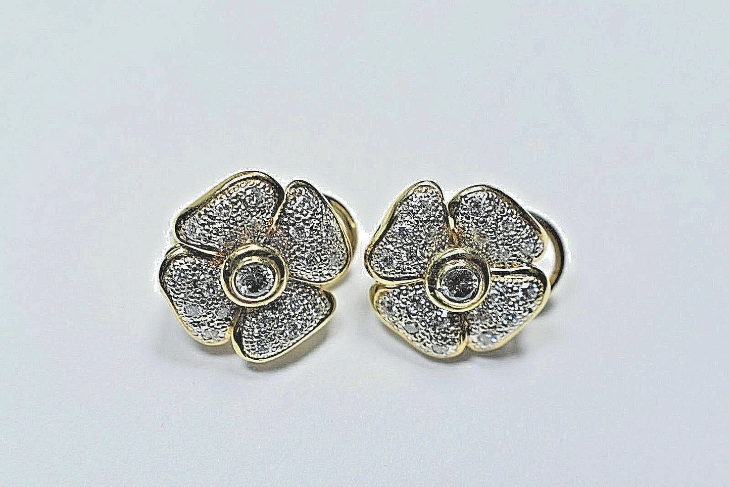 1ct Diamond 14K 2-Tone Gold 4 Leaf Clover Designer Flower Earrings 9 Gram FG VS1