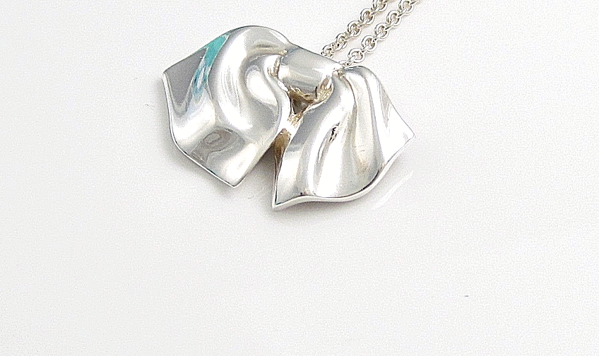 Tiffany & Co Famous Fancy Bow Sterling Silver Pendant Necklace Rare