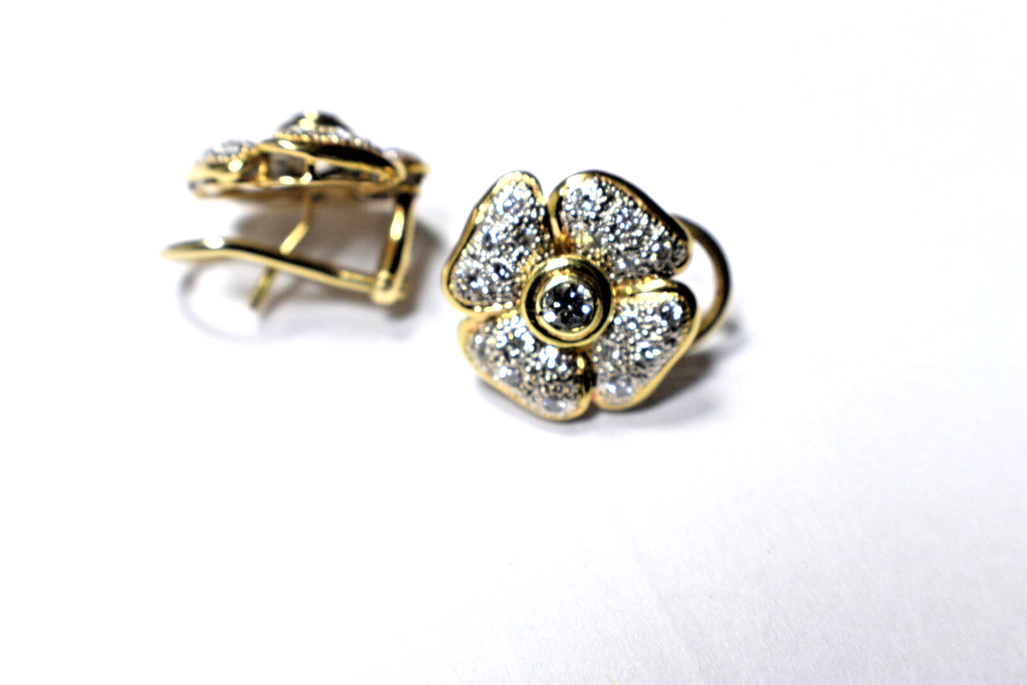 1 ct Pave' Diamond FG-VS1 14K Gold Flower Earrings Omega, 9 Grams Gold, Designer