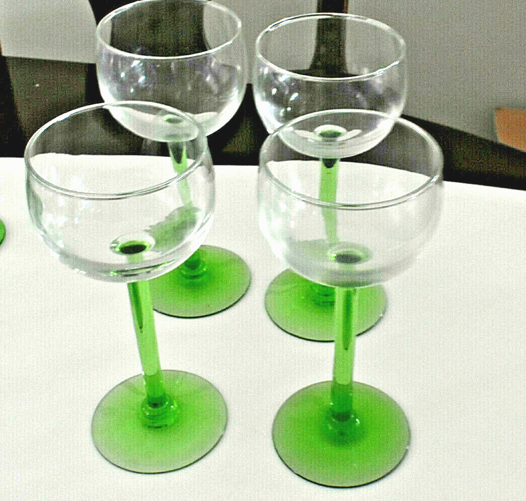 Cunard Queen Elizabeth 2 Cruise Ship Wine Glasses, 4 Gold Rim Martini Glass 1967