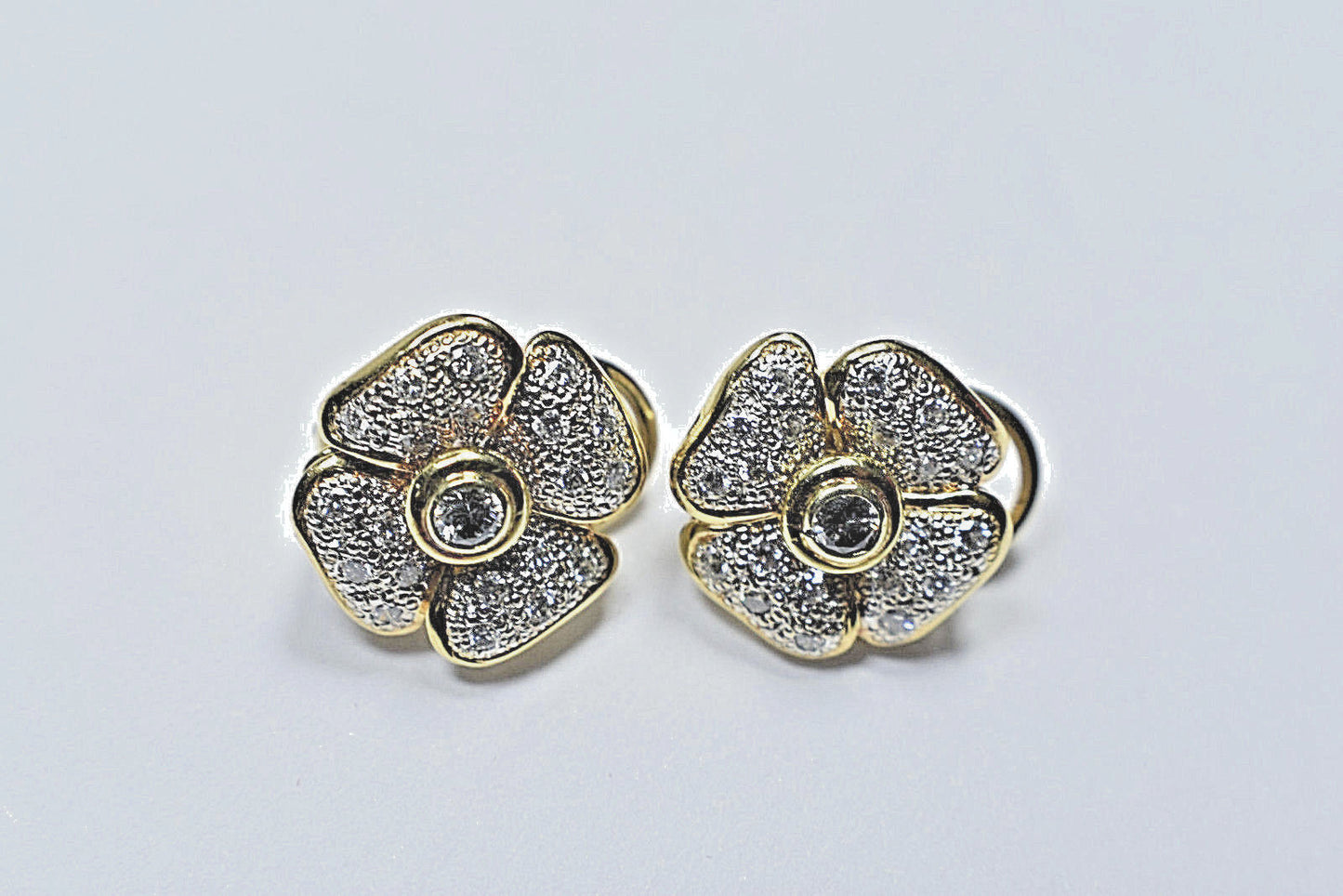 1 ct Pave' Diamond FG-VS1 14K Gold Flower Earrings Omega, 9 Grams Gold, Designer