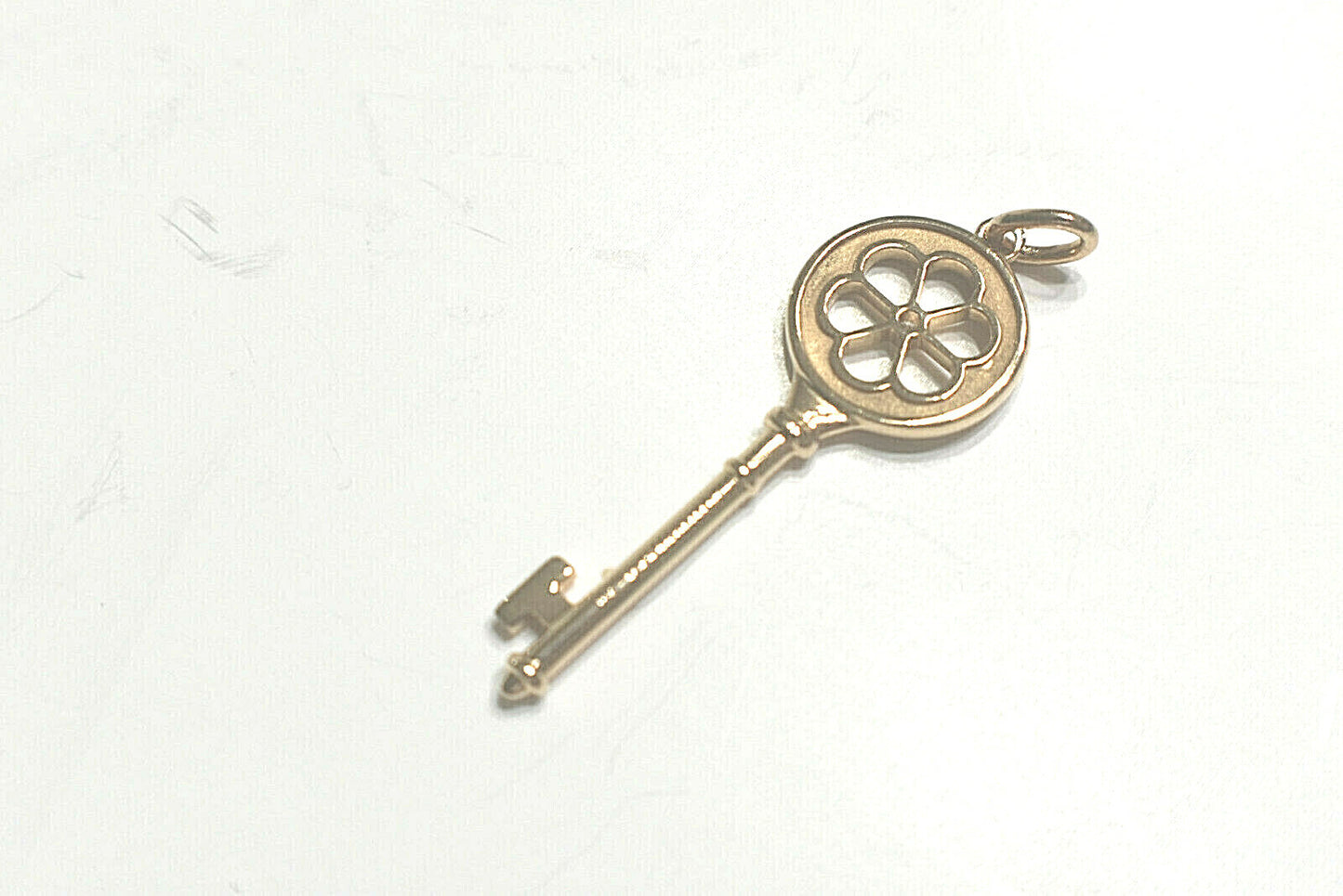 New Tiffany & Co Diamond 1.5" 18K Gold Blossom Key Pendant 17" Necklace & Pouch