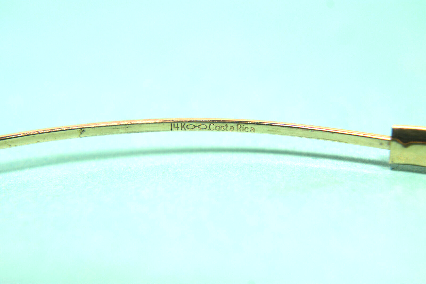 14K Gold 3.5mm Oval Bangle Bracelet 5 Grams, Slides Open
