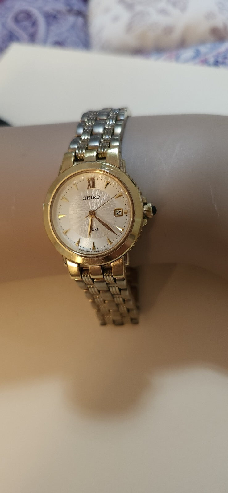 Ladies Seiko Sunburst Date Watch SS & Gold