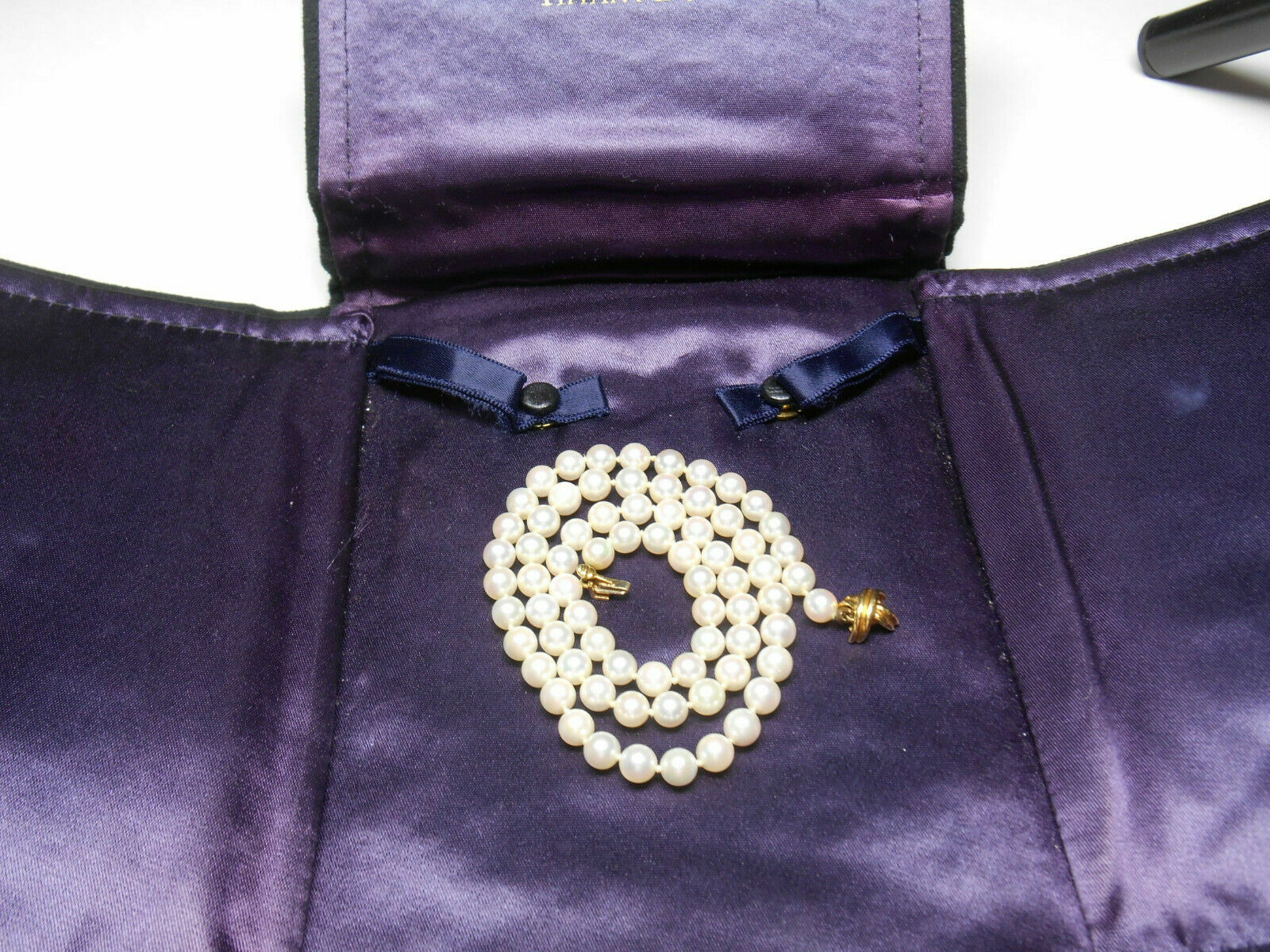Tiffany & Co 18K Gold 5.5-6mm White Akoya Pearl Signature X 18" Necklace