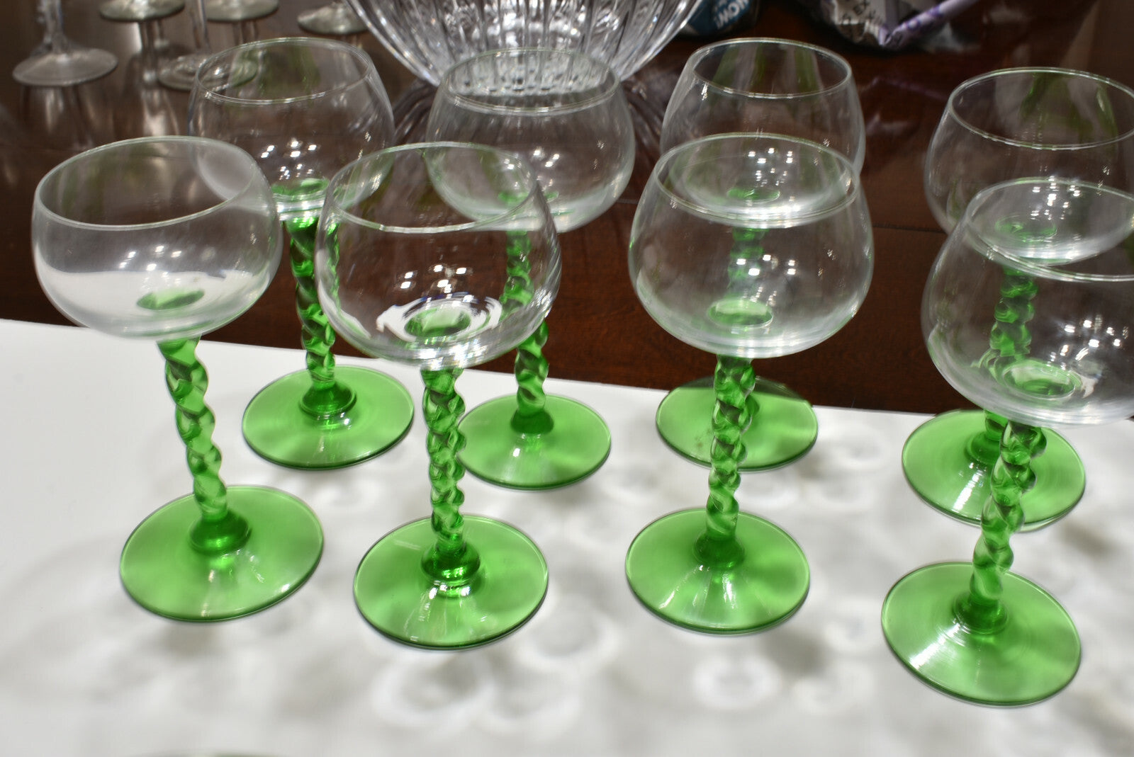 Queen Elizabeth 2 Cruise Ship Wine Glasses 8 Green Twisted Stems 1967