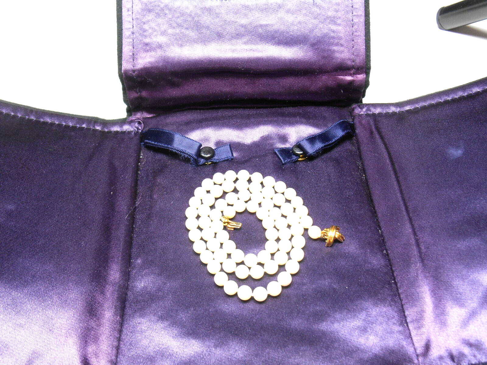 Tiffany & Co 18K Gold Akoya Pearl Signature X 18" Strand Necklace w/ Suede Case