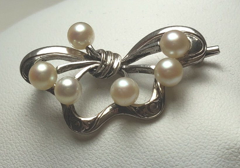 Mikimoto Pearl Brooch Pin Very Vintage Sterling Silver Butterfly with 5mm Pearls