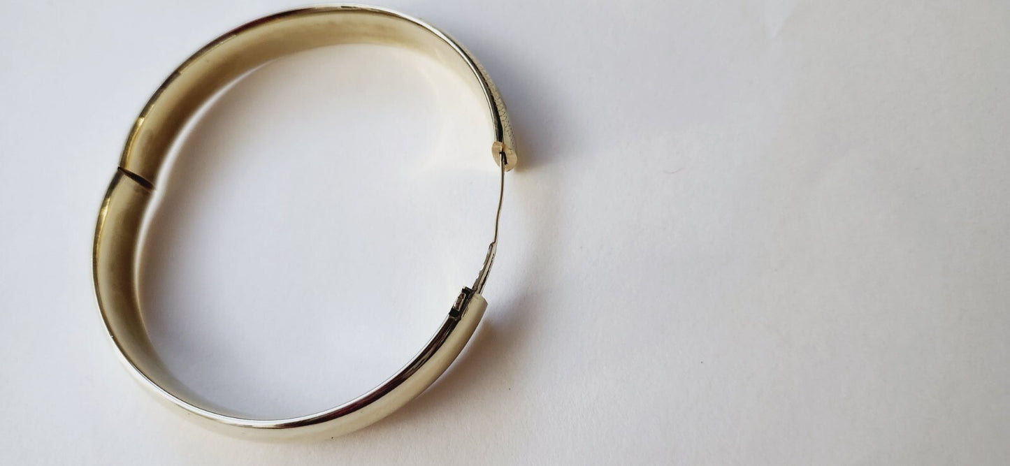 Heavy 13g  14K Gold Engraved Bangle Bracelet - Can be Monogrammed