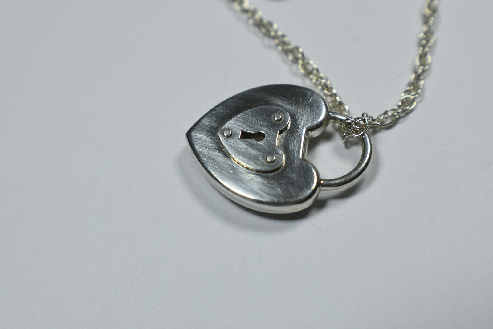 Tiffany & Co 1" Silver Heart Emblem Padlock Lock Heavy Chain Necklace 18"