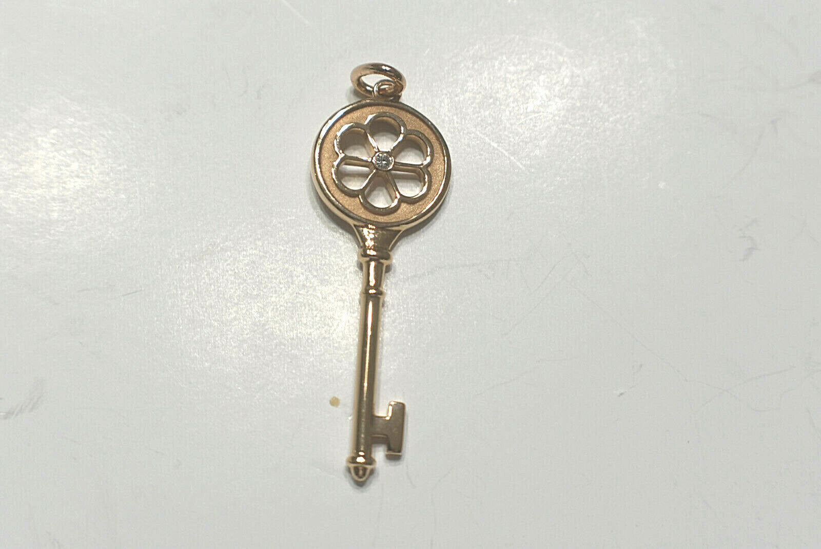 New Tiffany & Co Diamond 1.5" 18K Gold Blossom Key Pendant 17" Necklace & Pouch