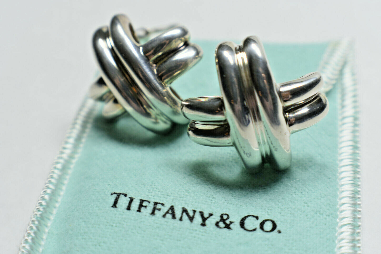 Tiffany & Co Picasso Solid Silver Signature X Cross Kiss Earrings Pierced 1990