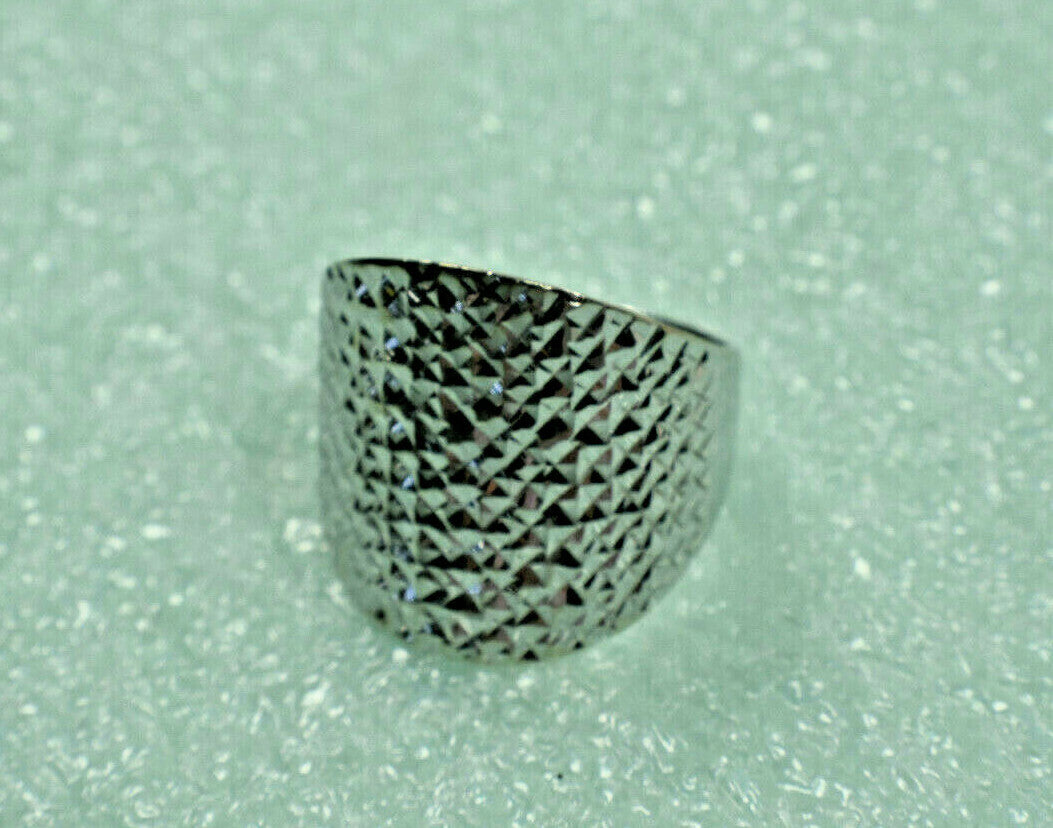 New 18K White Gold Wide Hammered Band Ring Sizable 8