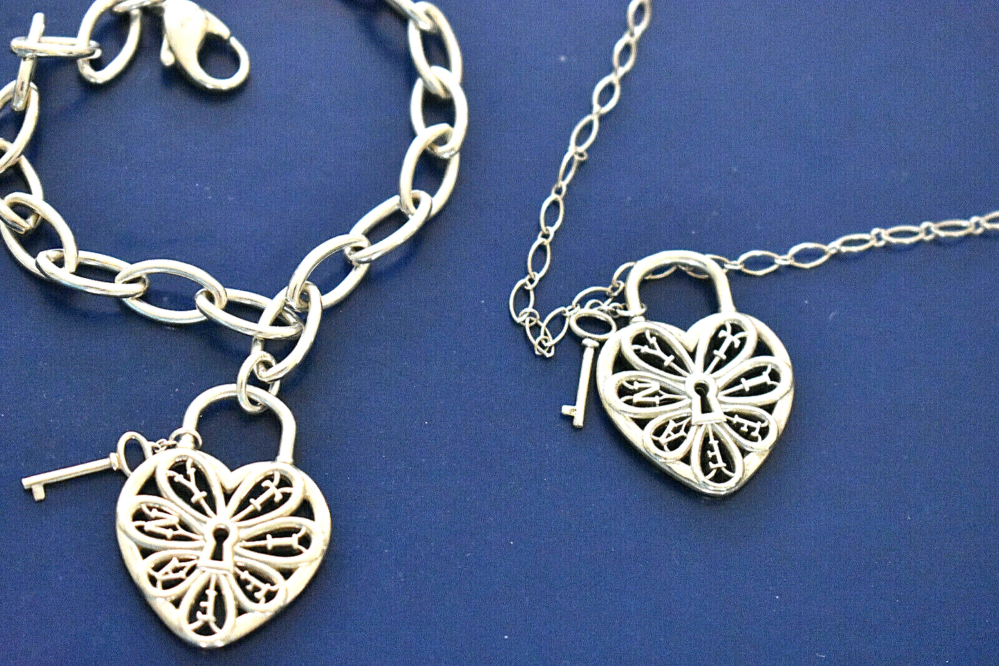 Tiffany & Co Large Padlock Lock Key Filigree Heart Bracelet Silver & Pouch