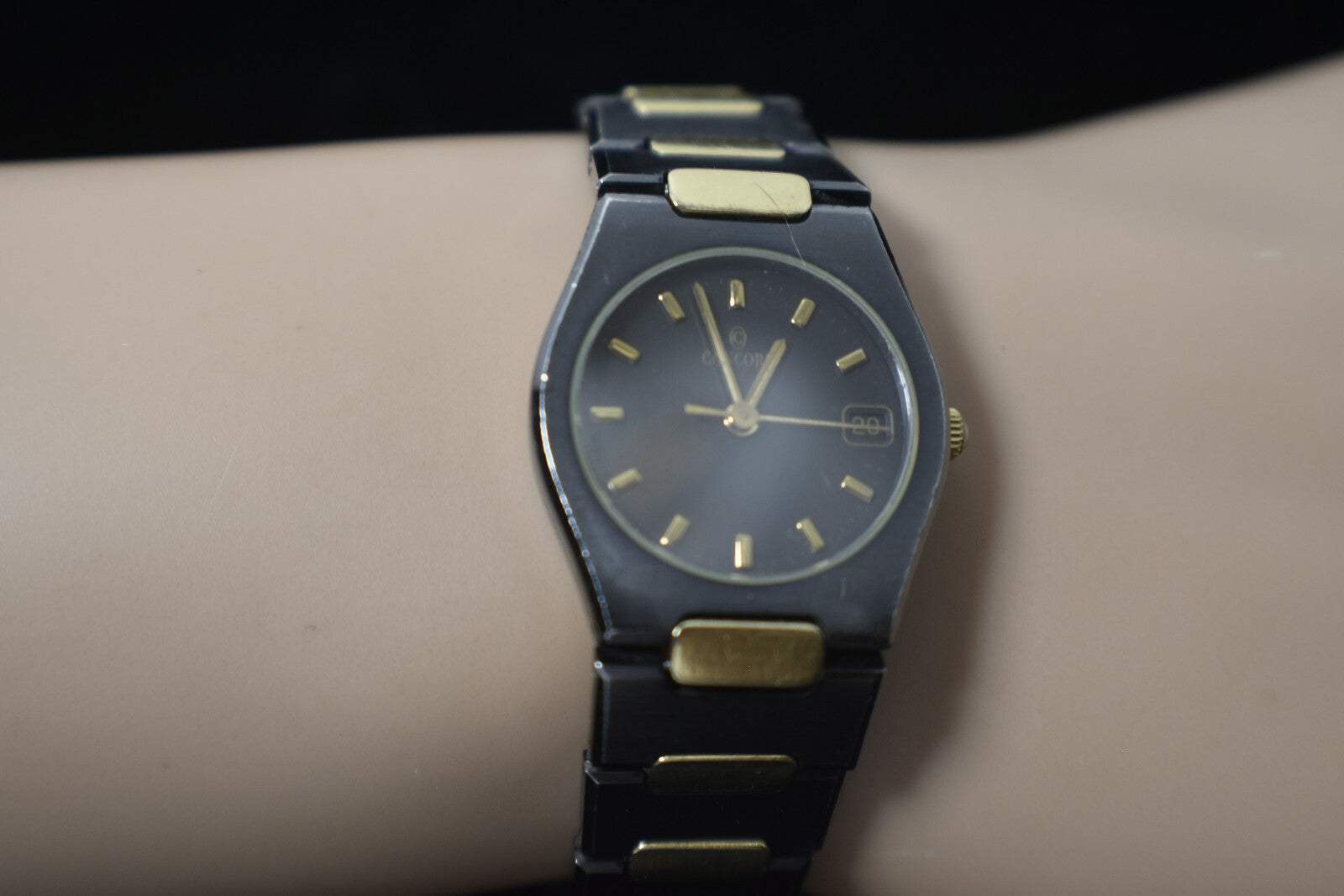 RARE Ladies Concord 18K Gold Gun Metal Black SS Swiss Date Watch w/ Box