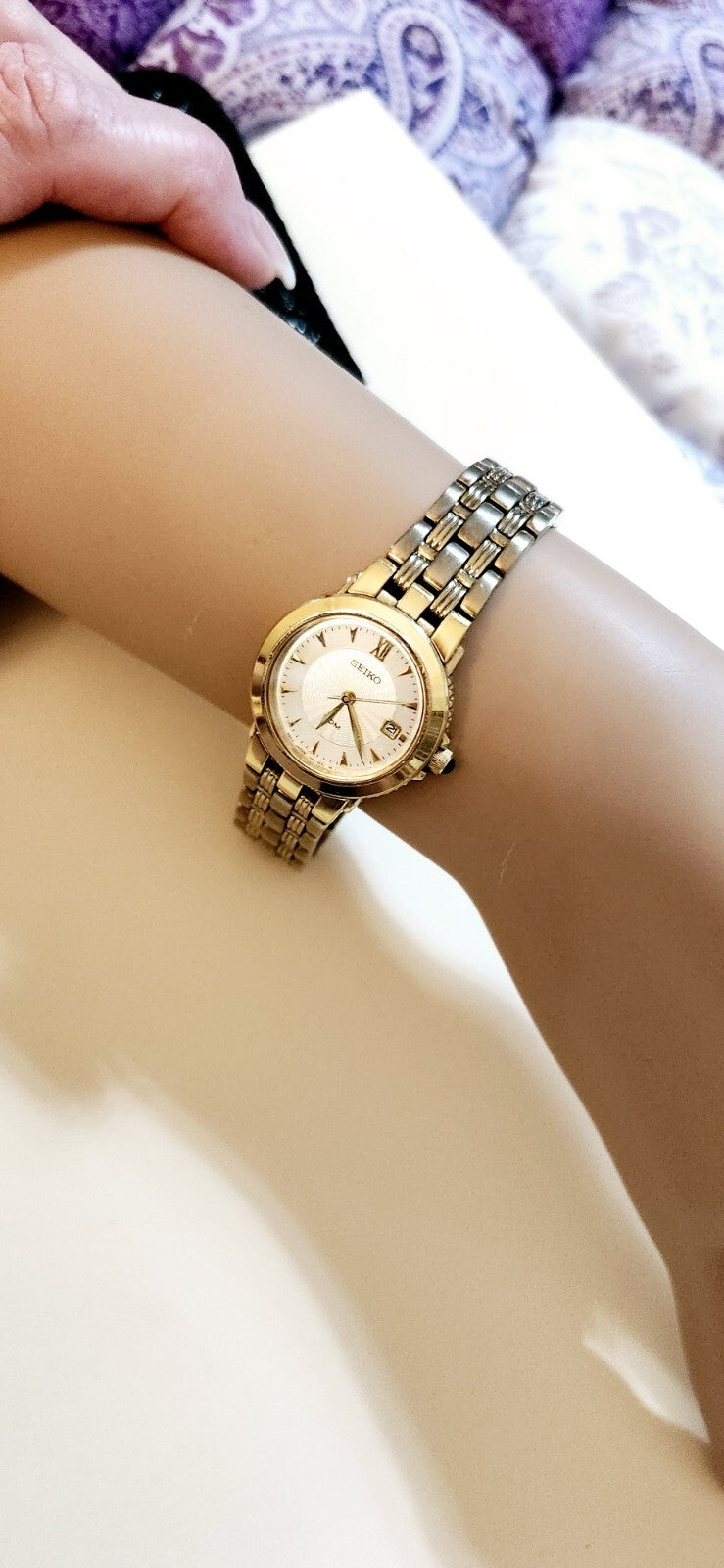 Ladies Seiko Sunburst Date Watch SS & Gold