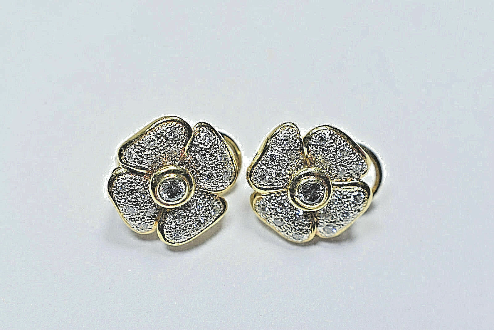 1ct Diamond 14K 2-Tone Gold 4 Leaf Clover Designer Flower Earrings 9 Gram FG VS1