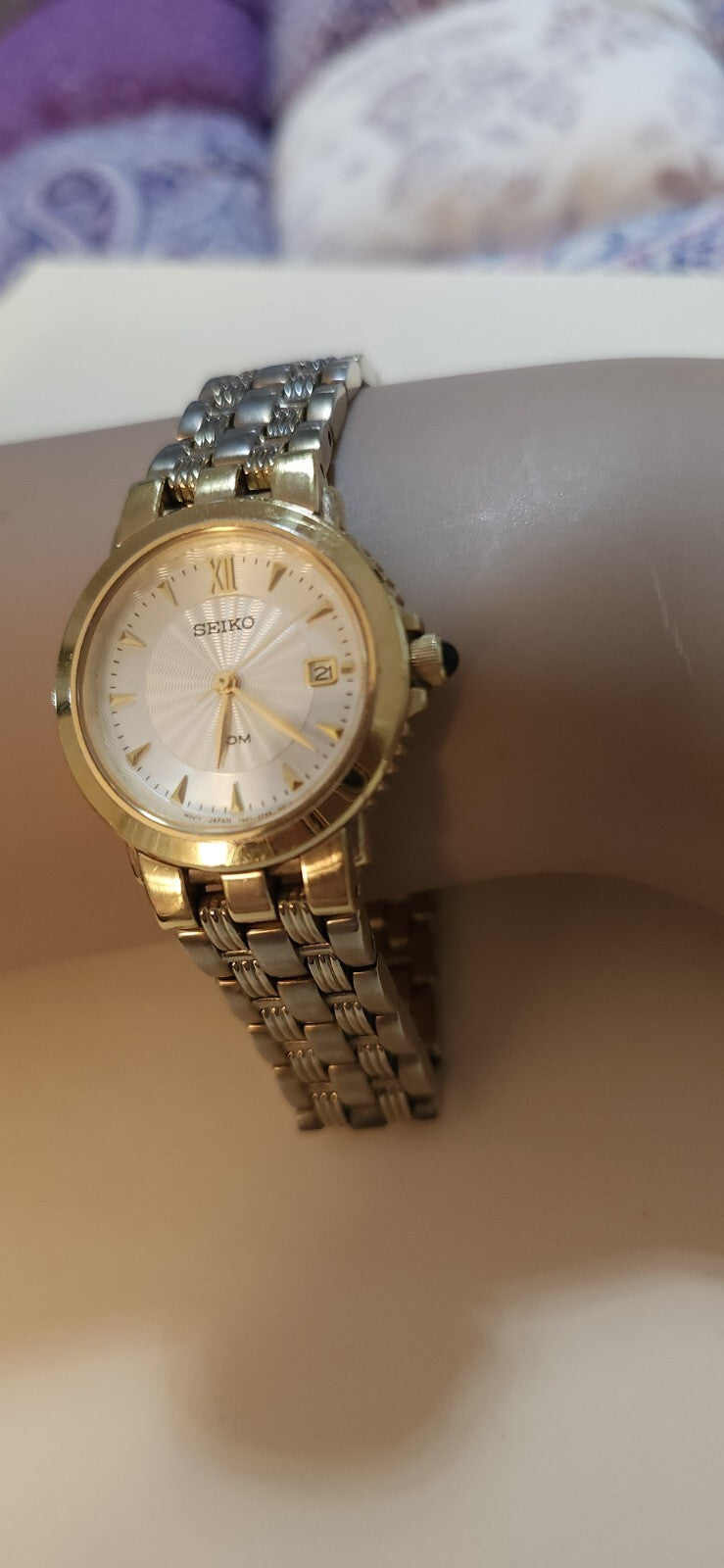 Ladies Seiko Sunburst Date Watch SS & Gold