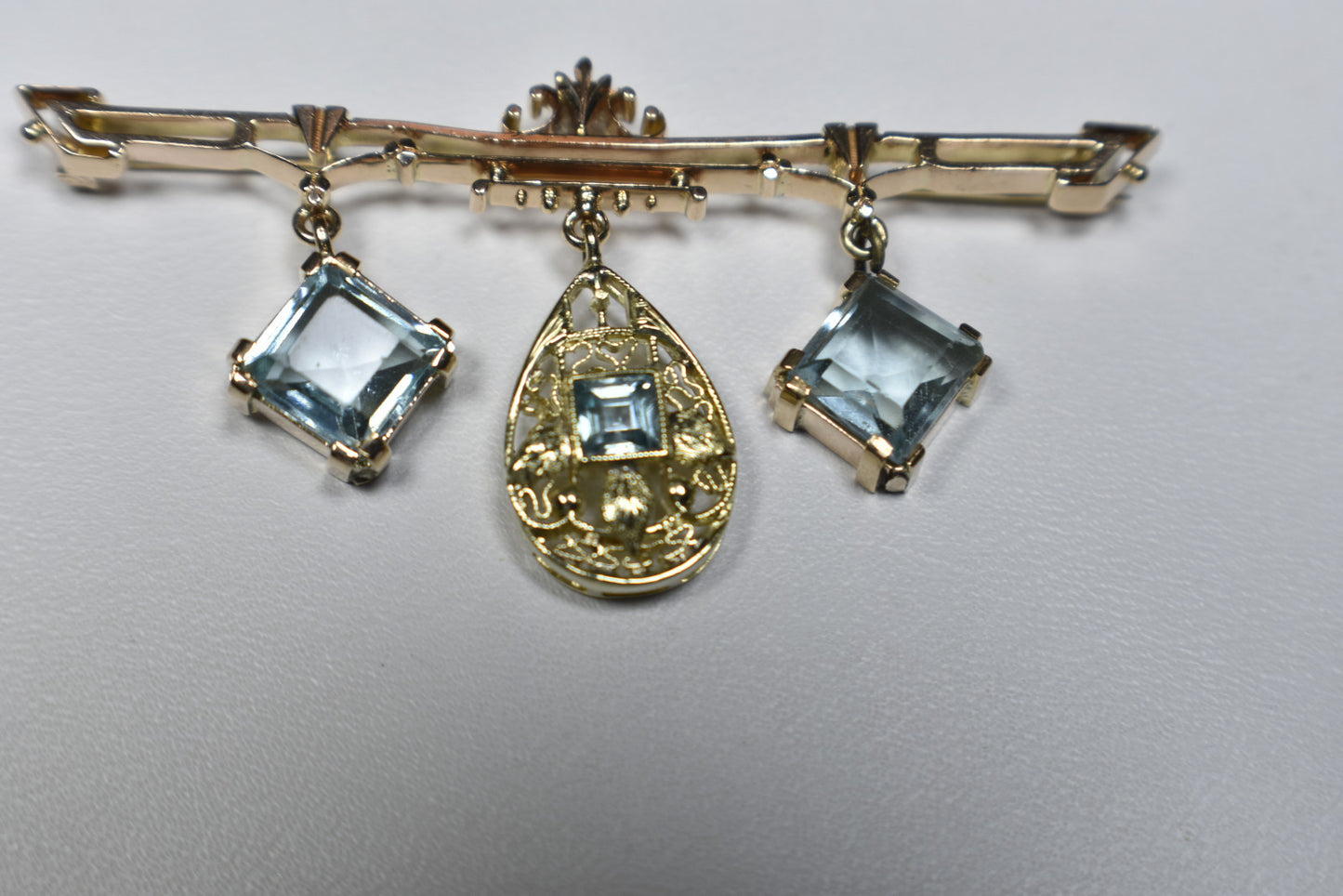 Art Deco Aquamarine Princess Cut Filigree Brooch Pin 14K Gold 2 Tone
