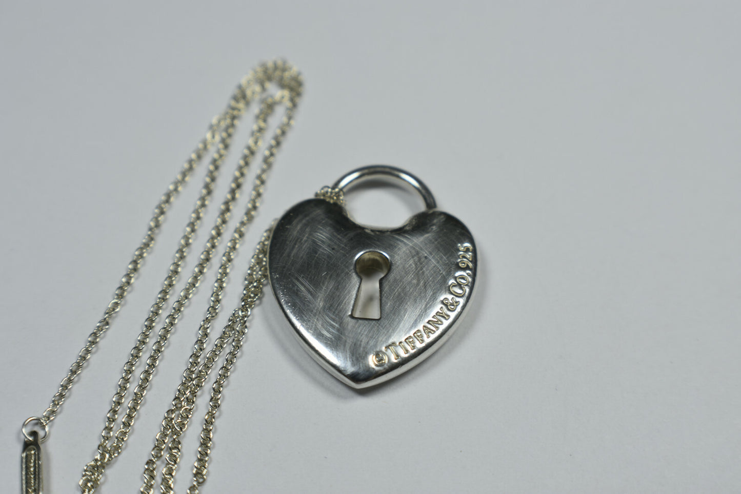 Vintage Tiffany &Co 1" Silver Padlock Heart Lock Heavy Chain Necklace 16"