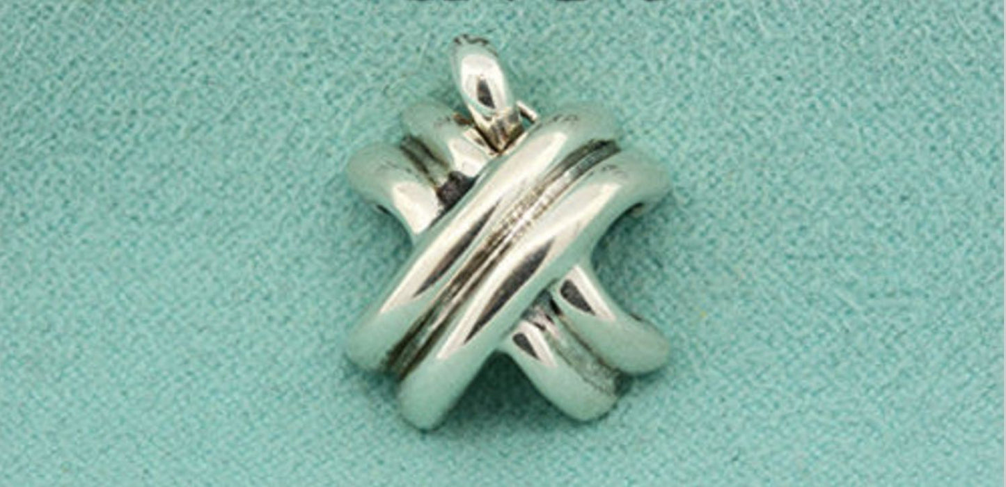 Tiffany & Co Signature X Pendant Sterling Silver 4 Necklace Vintage Rare