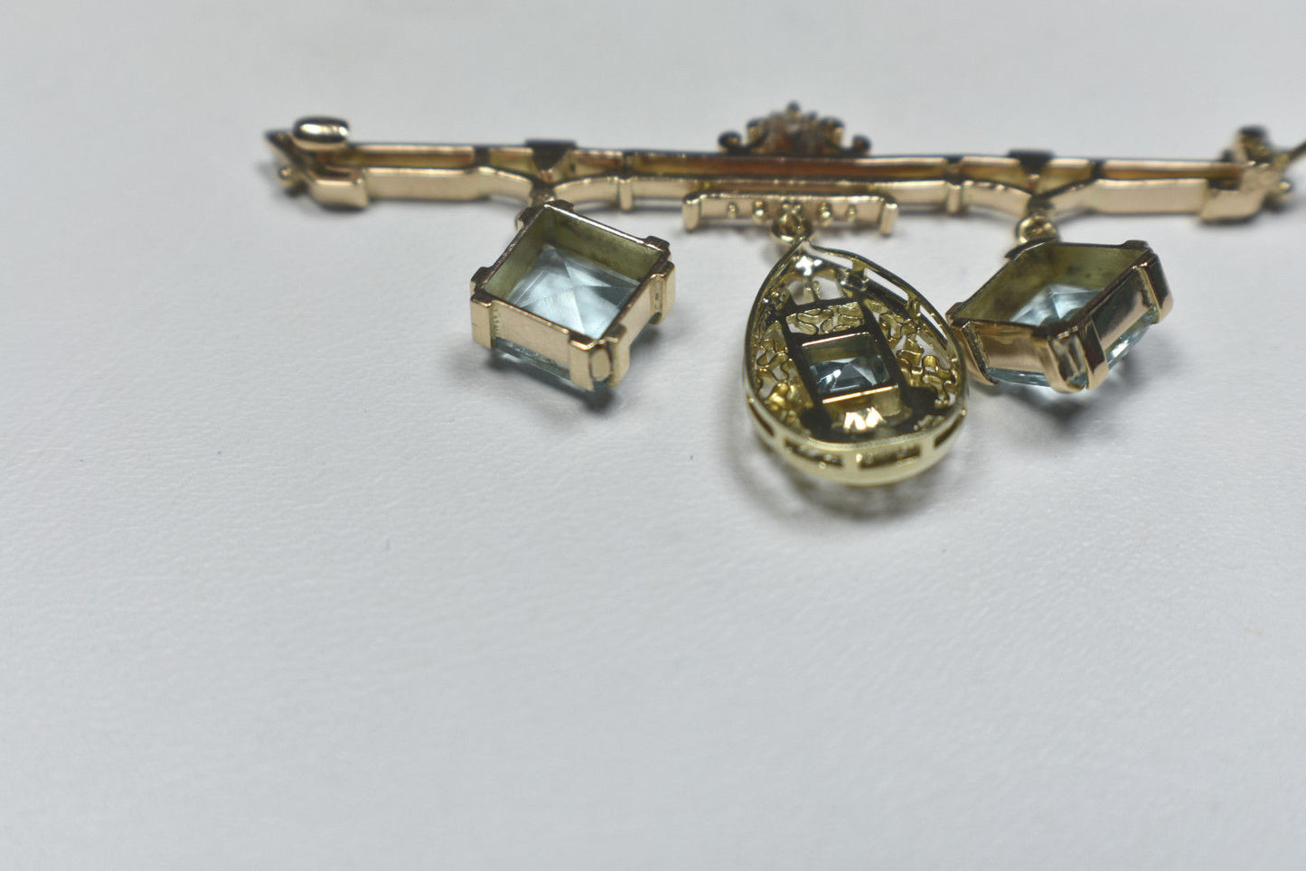Art Deco Aquamarine Princess Cut Filigree Brooch Pin 14K Gold 2 Tone